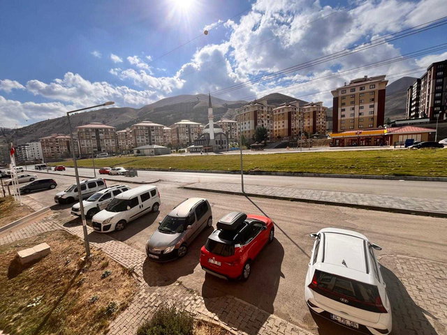 REMAX İLKE'DEN ZİRVE TOKİ'DE 3+1 KİRALIK DAİRE