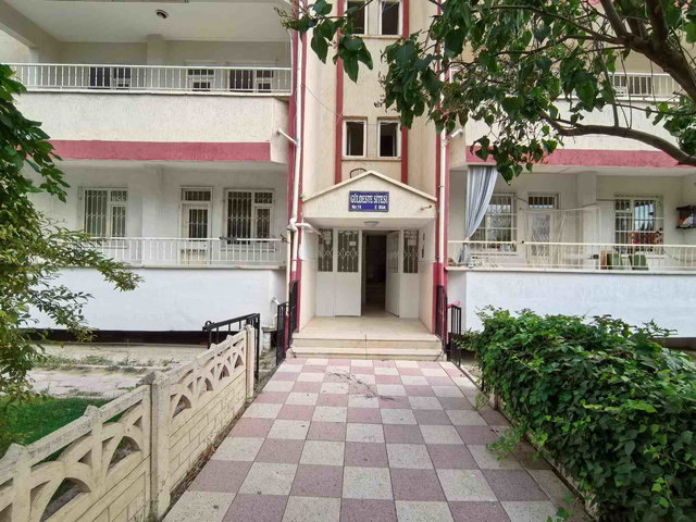 RE/MAX DEĞİŞİM’DEN SÜRSÜRÜ MAHALLESİ’NDE 3+1, 150 M² KİRALIK DAİRE