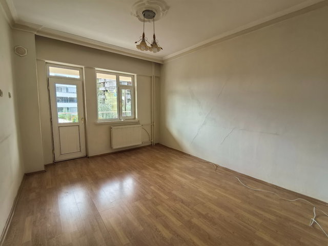 RE/MAX DEĞİŞİM’DEN SÜRSÜRÜ MAHALLESİ’NDE 3+1, 150 M² KİRALIK DAİRE