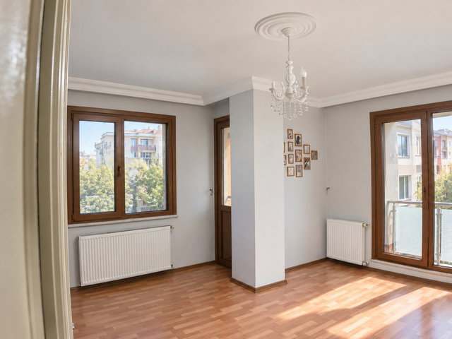 ATAŞEHİR KAYIŞDAĞI MAHALLESİ ÇİFT BALKONLU 2+1 KİRALIK DAİRE