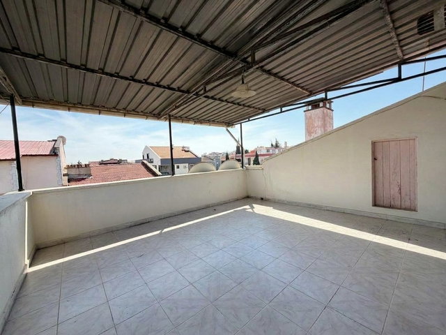 RE/MAX İNCİ'DEN PAŞAALANI ÇENGEL CAD. KİRALIK 1+1 EŞYALI ÇATI KATI DAİRE