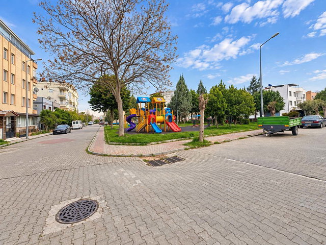 EFELER'DE TAM 120 M2, AYRI MUTFAK, 3 BANYOLU, 2+1 DAİRE