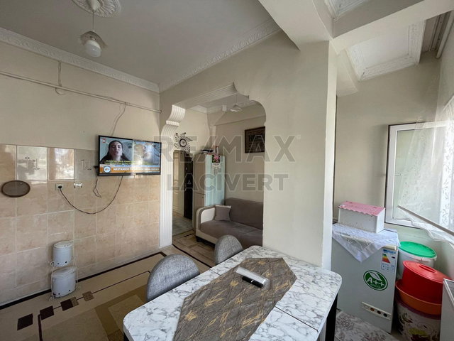 RE/MAX LACİVERT'TEN SANAYI 'DE SATILIK 2+1 DAİRE