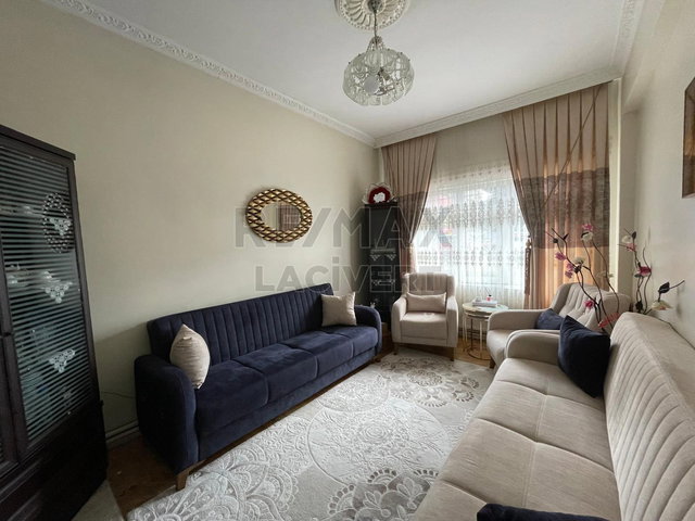 RE/MAX LACİVERT'TEN SANAYI 'DE SATILIK 2+1 DAİRE