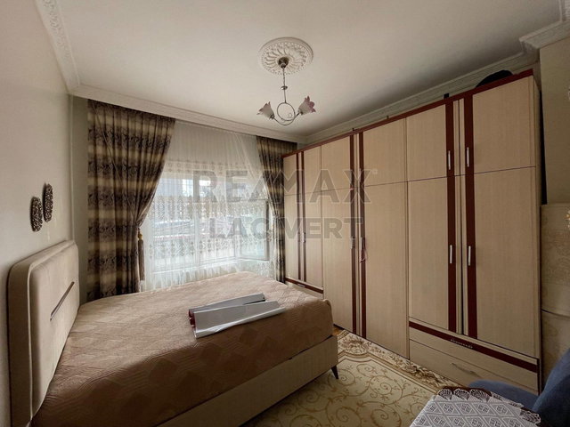 RE/MAX LACİVERT'TEN SANAYI 'DE SATILIK 2+1 DAİRE