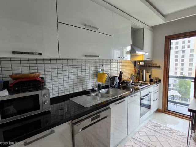 REMAX ASHİLL ÜMRANİYE TANTAVİ DE EBEVEYN BANYOLU SATILIK 2+1 NET 75M2 DAİRE