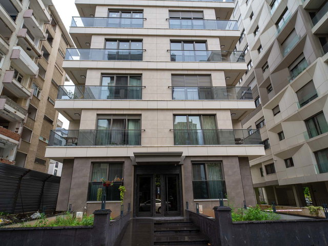 CADDEBOSTAN GÜLİSTAN SOKAK’TA YENİ BİNADA BALKONLU 130 M² NET  3+1 SATILIK DAİRE