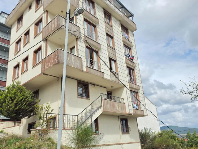 MEVLANA MAH. VEYSEL KARANİ CADDESİ ÜZERİNDE 2+1 TERASLI DUBLEKS DAİRE