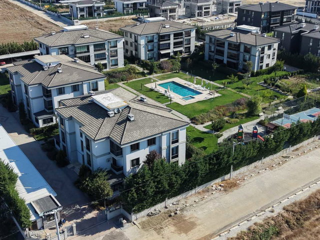 PALMİYE KONAKLARINDA GÜNEY CEPHELİ HAVUZ MANZARALI SATILIK DAİRE