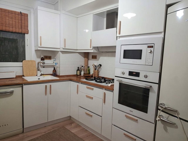 AVCILAR DENIZKÖŞLER’DE KLİMALI KEYİFLI 2 + 1 METROBÜSE YAKIN KİRALIK DAİRE￼