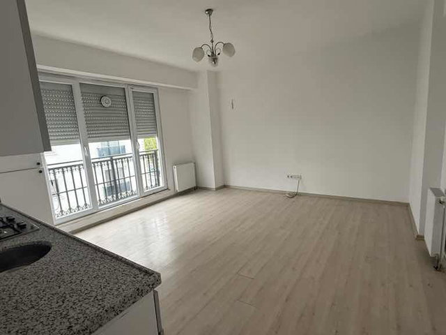 REMAX HEDEF’TEN BÜYÜKÇEKMECE ‘DE SAHİLE YÜRÜME MESAFESİNDE KİRALIK DAİRE