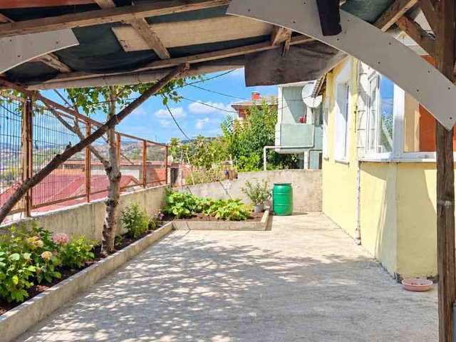 BEYKOZ İNCİRKÖY’DE BAHÇELİ, DENİZ MANZARALI KİRALIK DAİRE