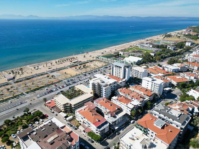 SARIMSAKLI'DA PLAJA BİRKAÇ ADIM, BAHÇE KATI SATILIK 2+1 DAİRE