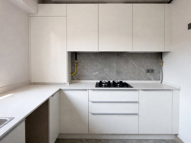 REMAX LEON AKPINAR EGEMEN 1050 SİTESİ KİRALIK 3+1 DAİRE