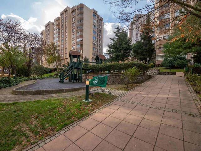 ATAŞEHİR’İN MERKEZİNDE GARDENYA-2 SİTESİNDE KİRALIK 3+1 DAİRE