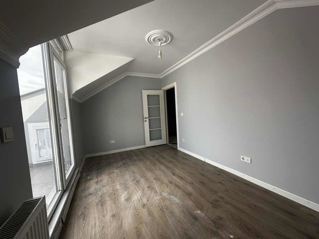 BEYLİKDÜZÜ YAKUPLU’DA 4+2 BOŞ DUBLEKS SATILIK DAİRE
