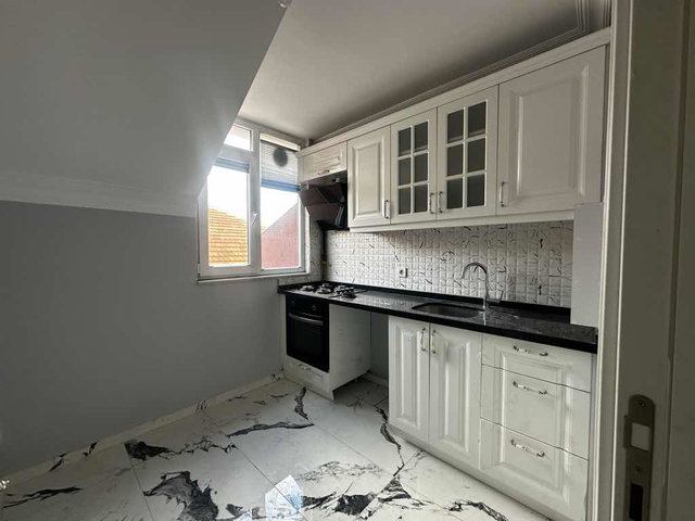 BEYLİKDÜZÜ YAKUPLU’DA 4+2 BOŞ DUBLEKS SATILIK DAİRE