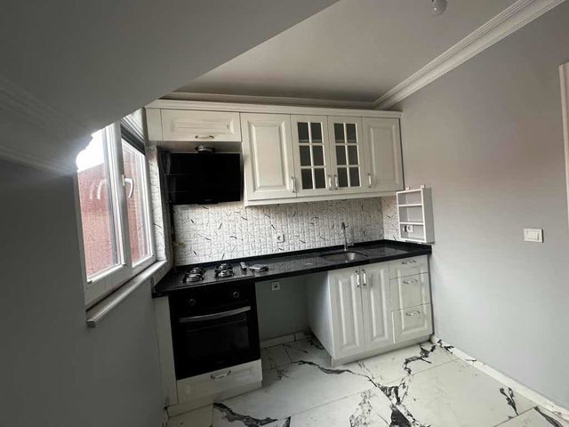 BEYLİKDÜZÜ YAKUPLU’DA 4+2 BOŞ DUBLEKS SATILIK DAİRE
