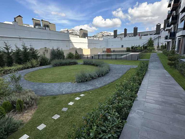 RE/MAX LAND GÜVENCESİYLE METROPOL RESIDENCE’TA SATILIK 1+1