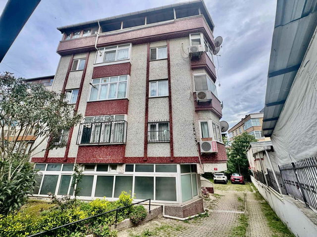 ÜSKÜDAR BULGURLU’DA 4+1 | 210 M² BRÜT | 3 CEPHELİ | BALKONLU TERASLI , BOŞ KİRALIK DAİRE