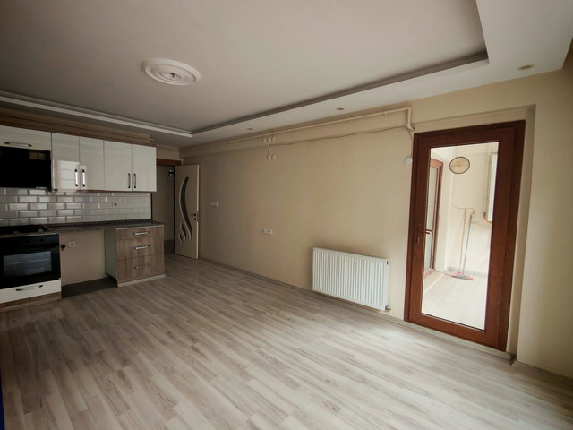 MANİSA MURADİYE MERKEZDE 2+1 | 80 M² | ARA KAT | ASANSÖRLÜ | KİRALIK
