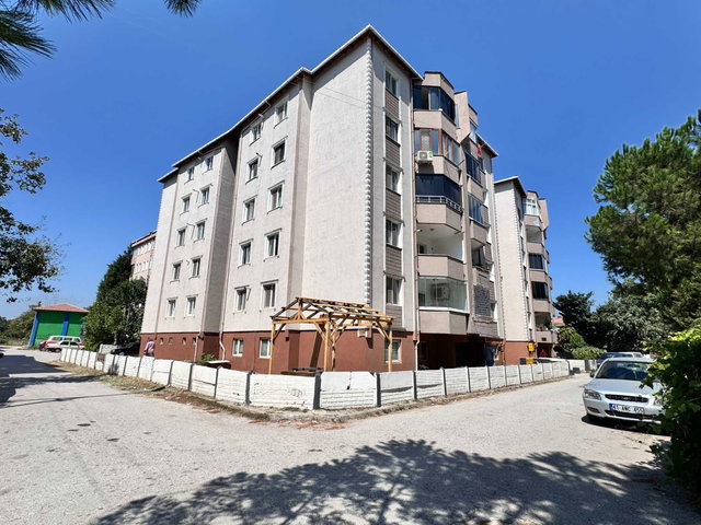 TEKELER ÇAĞLAYAN BLOKLARI  FATIH MESLEK YANI ARAKAT KIRALIK 2+1