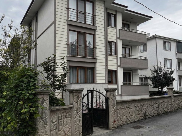 REMAX ERENLER'DE OKUL YANI HOBI BAHÇELI FERAH
2+1 SATILIK DAIRE