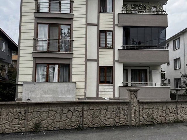 REMAX ERENLER'DE OKUL YANI HOBI BAHÇELI FERAH
2+1 SATILIK DAIRE