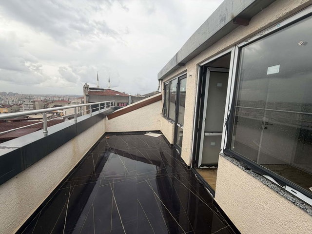 REMAX PRO'DAN ÇAĞLAYAN VATAN CADDESİNDE TERASLI SATILIK DUBLEKS