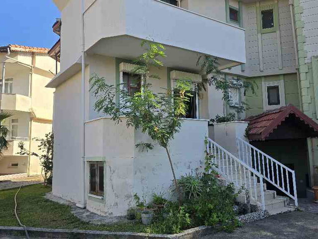 MANAVGAT KIZILAGAÇ BÖLGESİNDE SATILIK TRİPLEX YAZLIK VİLLA