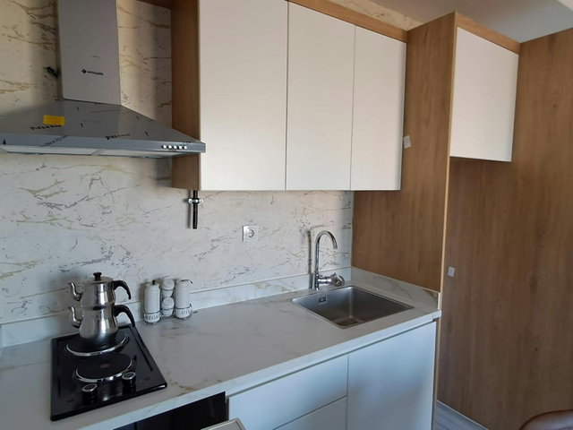 DÖŞEMEALTI YENİKÖY’DE YENİ BİNADA BİLİM ÜNİ YAKINI EŞYALI 1+1 KİRALIK DAİRE