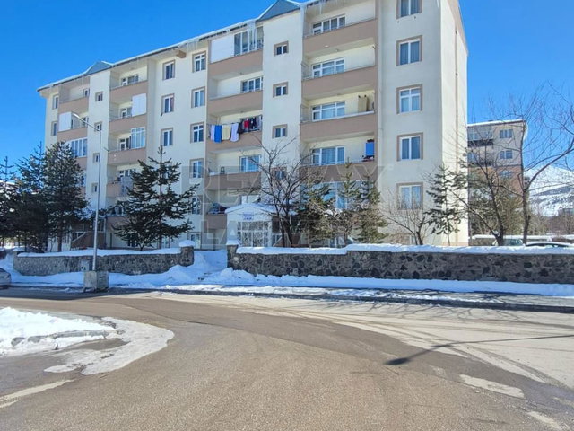 RE/MAX LACİVERT'TEN YENİŞEHİR'DE SATILIK 3+1 DAİRE