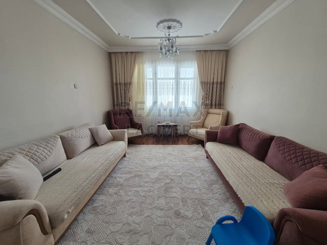 RE/MAX LACİVERT'TEN YENİŞEHİR'DE SATILIK 3+1 DAİRE