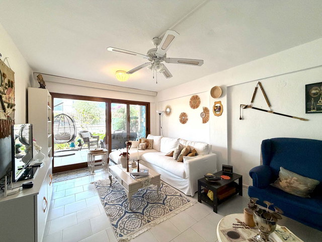 ALAÇATI’DA MERKEZI YAŞAMI VE  HUZURU BIR ARADA SUNAN 3+1 VILLA