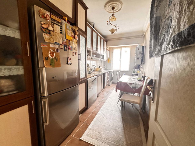 METROBÜSE YAKIN SİTE İÇERİSNDE SATILIK 3+1 DAİRE