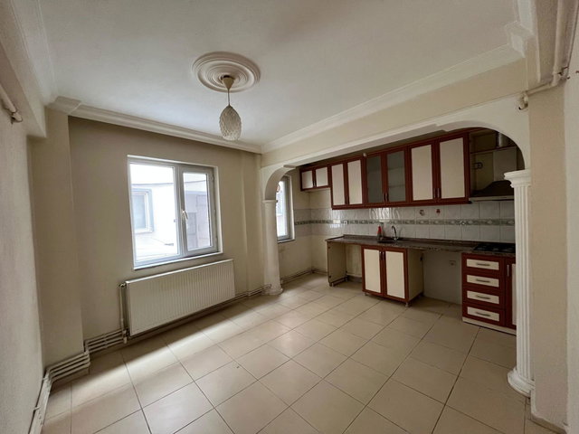 BİGA LALE SOKAK’TA KİRALIK 2+1 YÜKSEK GİRİŞ DAİRE | KAPALI BALKON