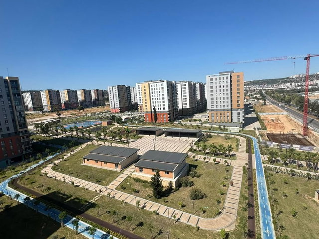 ANTALYA KEPEZ’DE SURYAPI 2+1 EBEVEYN BANYOLU KİRALIK DAİRE