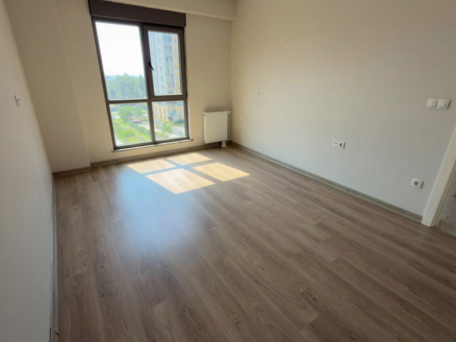 ANTALYA KEPEZ’DE SURYAPI 2+1 EBEVEYN BANYOLU KİRALIK DAİRE