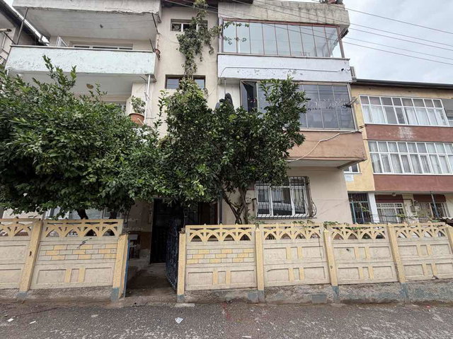 GEBZE’DE BAHÇE KATI 2+1 | 80 M² NET | BALKONLU | DOĞALGAZ KOMBİLİ | BOŞ