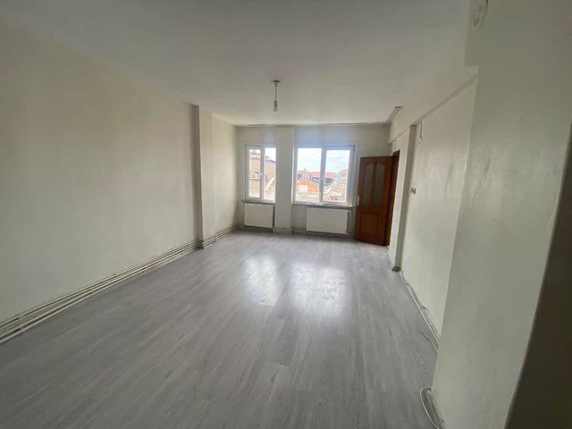 KANARYA MAHALLESI'NDE FIRSAT 2+1 DAIRE (4. KAT, 100M²)