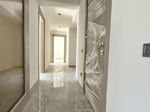 RE/MAX BEYAZ’DAN AKPINAR EGEMEN 1050 SİTESİ’NDE SATILIK 3+1 DAİRE