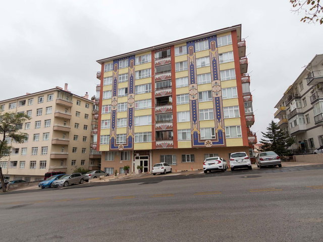 ETLİK ADNAN YÜKSEL CD. ÜZERİNDE BAĞIMSIZ SALON SATILIK 3+1 DAİRE