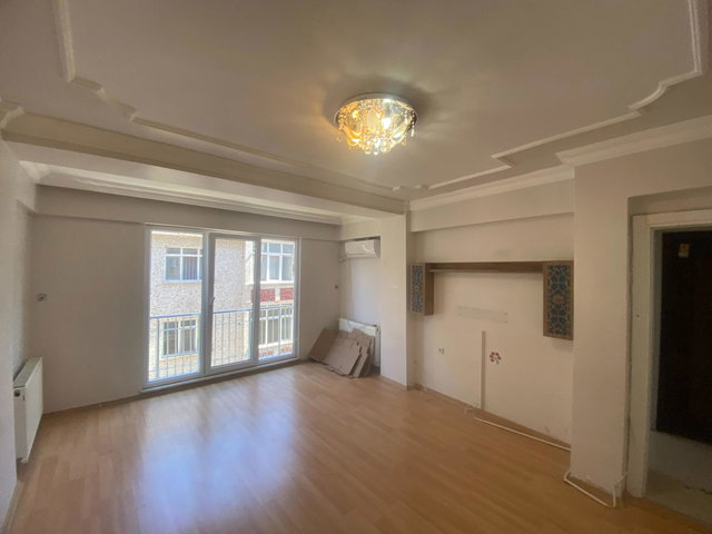 GÜLTEPE'DE METROBÜSE YAKIN, KIRALIK 2+1 DAIRE (80M²)