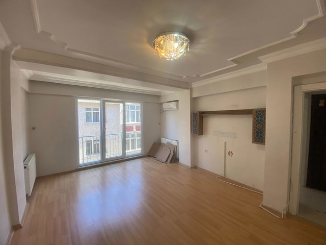 GÜLTEPE'DE METROBÜSE YAKIN, KIRALIK 2+1 DAIRE (80M²)