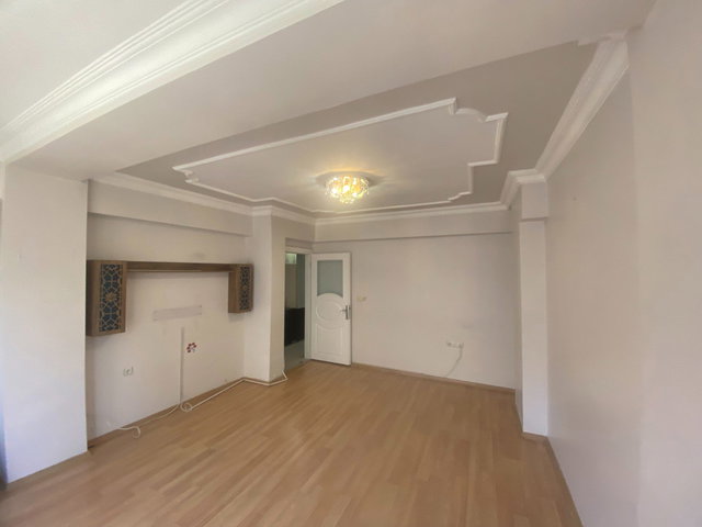 GÜLTEPE'DE METROBÜSE YAKIN, KIRALIK 2+1 DAIRE (80M²)