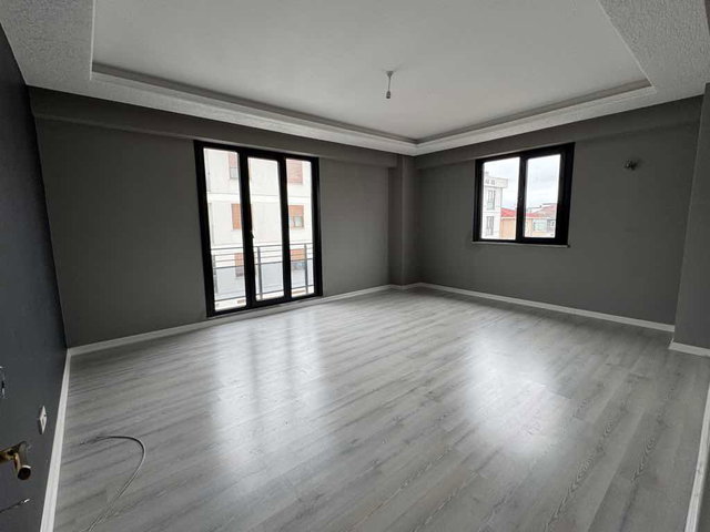 TUZLA YAYLADA YENİ BİNADA 3+2 DUBLEKS BOŞ SATILIK DAİRE