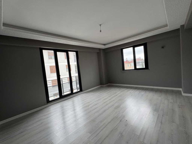 TUZLA YAYLADA YENİ BİNADA 3+2 DUBLEKS BOŞ SATILIK DAİRE