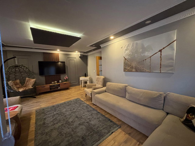 YALOVA MERKEZDE SATILIK GENİŞ 5+1 TRİBLEKS DAİRE