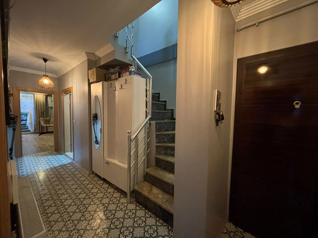YALOVA MERKEZDE SATILIK GENİŞ 5+1 TRİBLEKS DAİRE