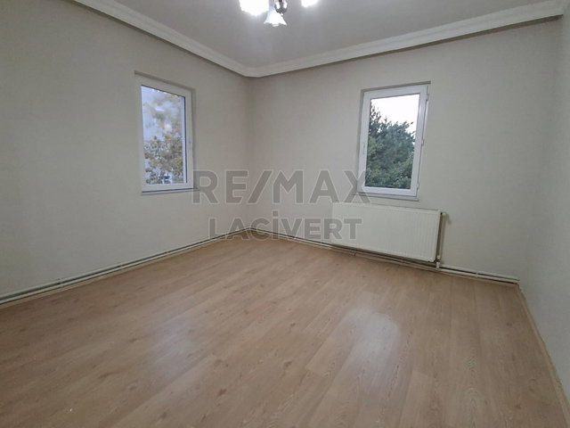 RE/MAX LACİVERT'TEN DADAŞKENT'TE  SATILIK 3+1 DAİRE